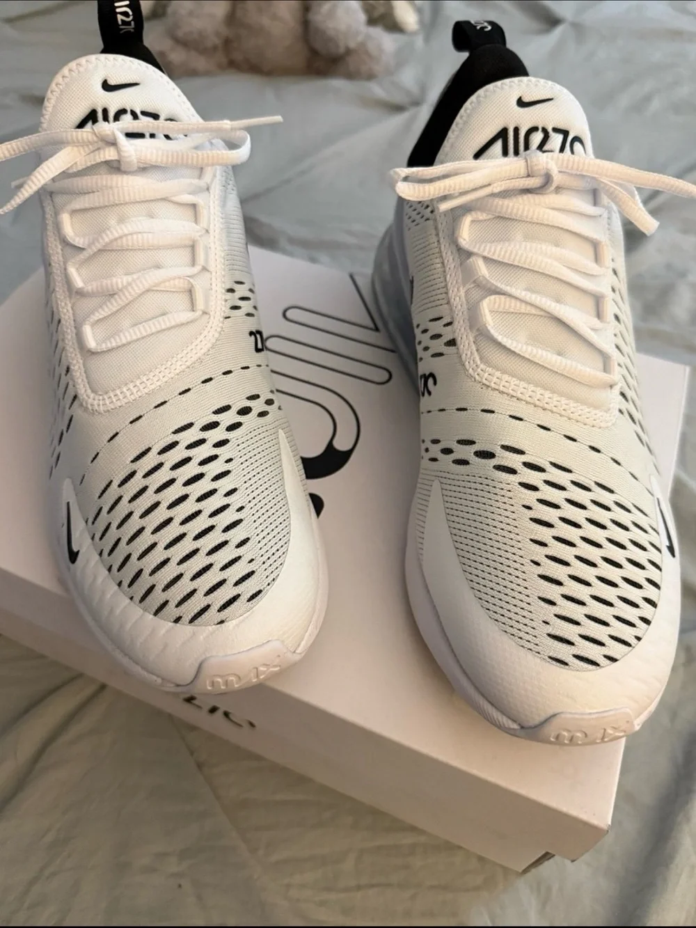 Nike Women's White and Black Breathable Running Sneakers